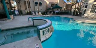 Charming 1 Bedroom Condo with Detached 1 Car Garage! Gallery 18