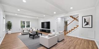 8904 BARROWGATE Court Gallery 34