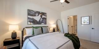 Taryn at 401 Gallery 34