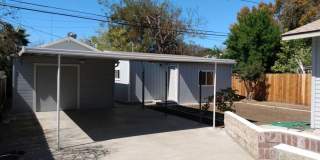 Fully Furnished Tower District Studio Gallery 3