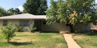 Two Bedroom Apartment with Fenced Backyard in Lafayette Duplex Gallery 1