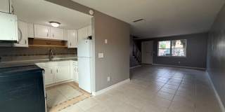 Beautiful 2 Bed 1.5 Bath Townhome AVAILABLE IMMEDIATELY! Gallery 19
