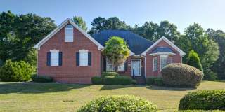 Charming 3-Bedroom Home with Potential 4th Bedroom in Columbia, SC Gallery 1