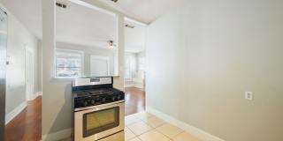 AVAILABLE AUGUST: Prime Location - 3 BR / 1 BA home located in Downtown and Walk to UT Gallery 25