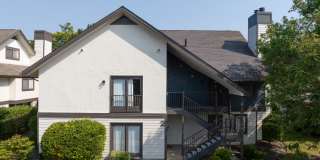 AVIA Lofts at Maple Road Gallery 32