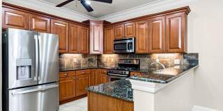 3 Bedroom Condo in a Gated Community Gallery 1