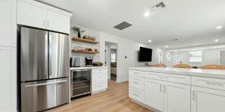 125 NW 3rd Avenue Gallery 7