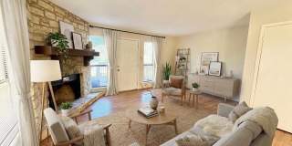 Freshly Renovated 2BD/2.5BA Townhouse in Exclusive Horseshoe Bay Community! Gallery 1