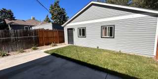$0 DEPOSIT OPTION. CHARMING 2BED/1BATH DUPLEX NEAR SLOAN LAKE!! Gallery 26