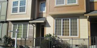 Charming 3 Bedroom | 2.5 Bathroom Townhome | Arbor Station Community | HOA Clubhouse | Pool | High-Speed Internet Included Gallery 1