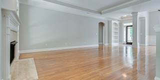 Beautiful Home in Willow Springs Just Minutes to Downtown Franklin Gallery 10