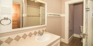 3 Bed, 1 Bath Home by Downtown! Gallery 9