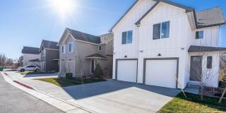 Brand-New 3 Bed, 2.5 Bath Townhome For Rent – Never Lived In! Gallery 1