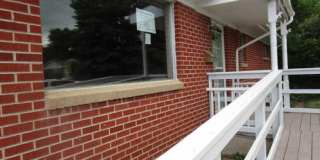 3 Bedroom Home With Large Fenced Yard Gallery 3