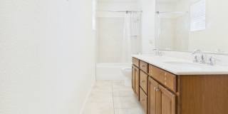 Solar Home Spacious 5-Bedroom in Blackstone with Resort Style Amenities Gallery 27