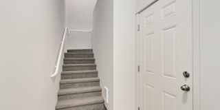 Crown Pointe Apartments Gallery 17