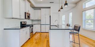 Elegant 4BR Home with Bonus Room & Designer Finishes Elegant 4BR Home with Bonus Room & Designer Finishes Gallery 11