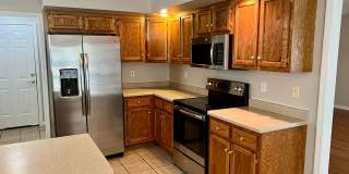 4 Bed, 2 Bath with Fenced Yard, Two-Car Garage, and Jetted Tub Gallery 7