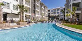 The Felicity on Perry Gallery 10