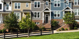 Upgraded Townhome Steps from Dog Park & Community Garden Gallery 1