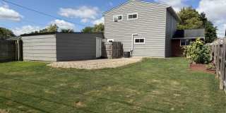 6475 Sandfield Drive Gallery 23