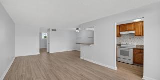 104 Paradise Harbour Boulevard unit: 203 Gallery 11