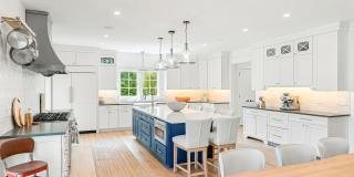 205 Morris Avenue Gallery 18