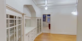 5706-10 S. Blackstone Ave Gallery 37
