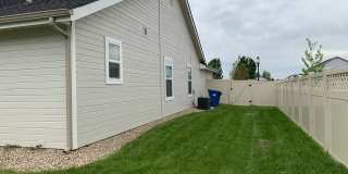 Beautiful new 3 bed 2 bath home in a quiet Star neighborhood. Gallery 29