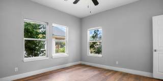 Available Now! Charming 2 Bed / 2 Bath Craftsman Home Near Downtown Waco Available Now! Charming 2 Bed / 2 Bath Craftsman Home Near Downtown Waco Gallery 14