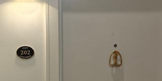 1810 North Wells Street Gallery 1