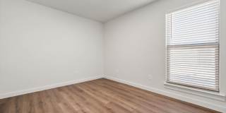 1/2 OFF ONE MONTHS RENT! Gallery 21