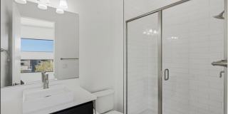 47 Pristine Glen Street Gallery 38