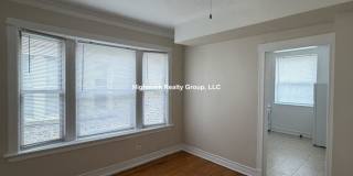 7507 North Greenview Ave. Gallery 8