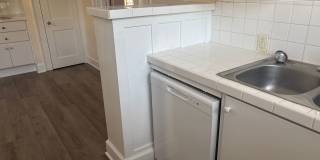 Colonial Court Gallery 22