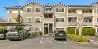 Perfectly Placed Condo In the Heart of Puyallup Gallery 4