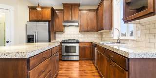 Excellent Condition Three Bedroom + Office, Fenced Backyard, Central AC Gallery 7