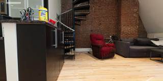 Unique Luxury in Heart of Coolidge Corner! Near T, Trader Joes, perfect for BU Students and Working Pros alike! Gallery 5