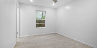Modern Duplex in Fayetteville, AR Gallery 15