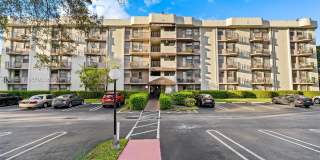 2771 Riverside Dr Gallery 1