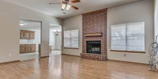 4 Bed | 2 Bath + Edmond Schools + North Hampton Addition Gallery 4