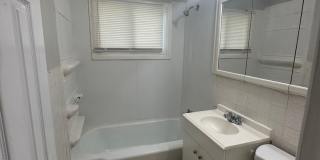 4 Bed 1 Bath Gallery 10