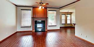 Very Nice 3 Bedroom 2.5 Bathroom House + Office Gallery 7