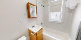 Nicely renovated studio in the heart of Fenway! Gallery 7