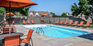 Edgewater Court Apartments Gallery 12