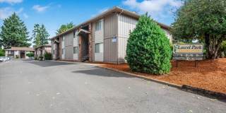 Laurel Park Gallery 16