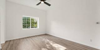 Highlands 3BR Rental – In-Unit Laundry, Storage & Outdoor Space Gallery 12