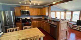 2 bed 2 bath Single Family Home in Bexley w/ Bonus Rooms Gallery 4