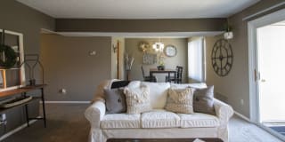 Deer Hill Gallery 43