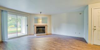 Arbor Square Gallery 32